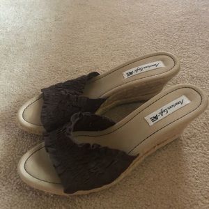 American Eagle Brand shoes size 8 1/2 M